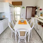 Villetta Poseidon 토레 산 지오반니 우겐토